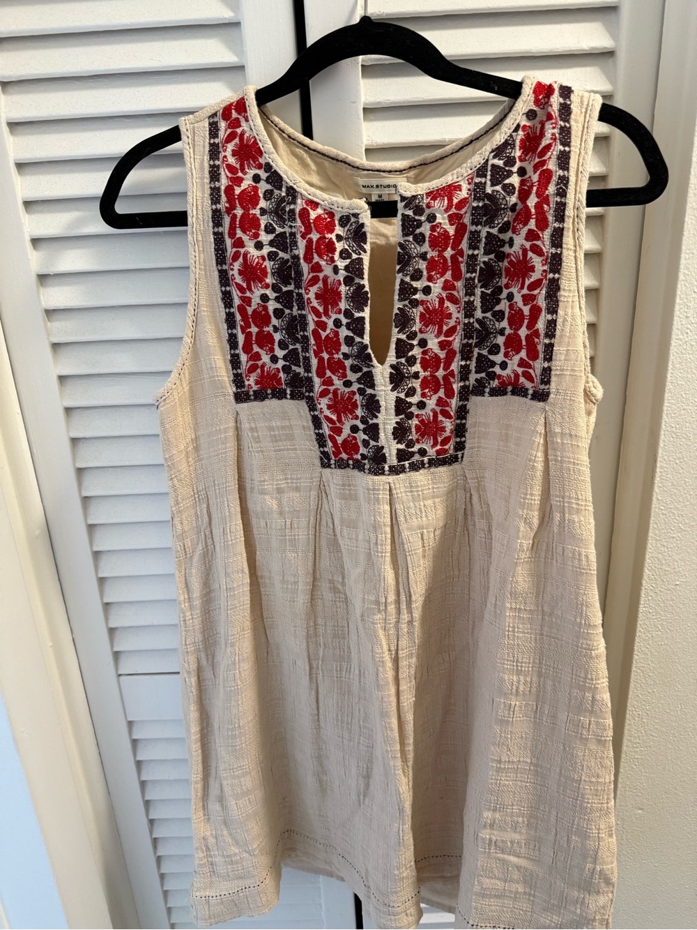 Max studio Embroidered Cream Sleeveless Dress